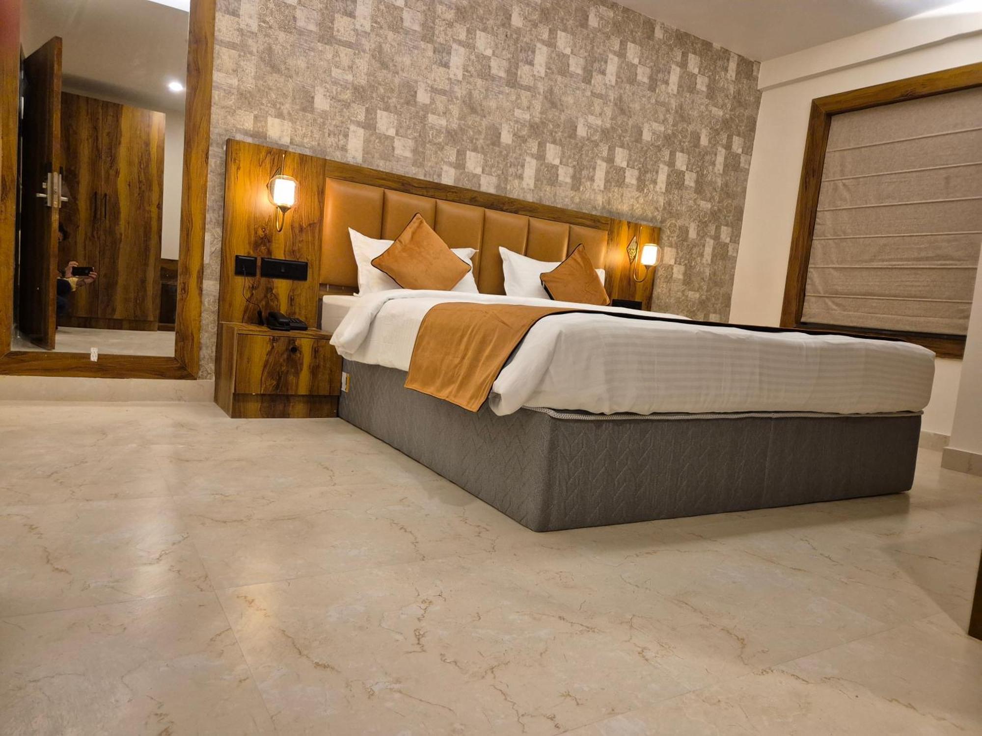 בובנשוואר Hotel Orange מראה חיצוני תמונה