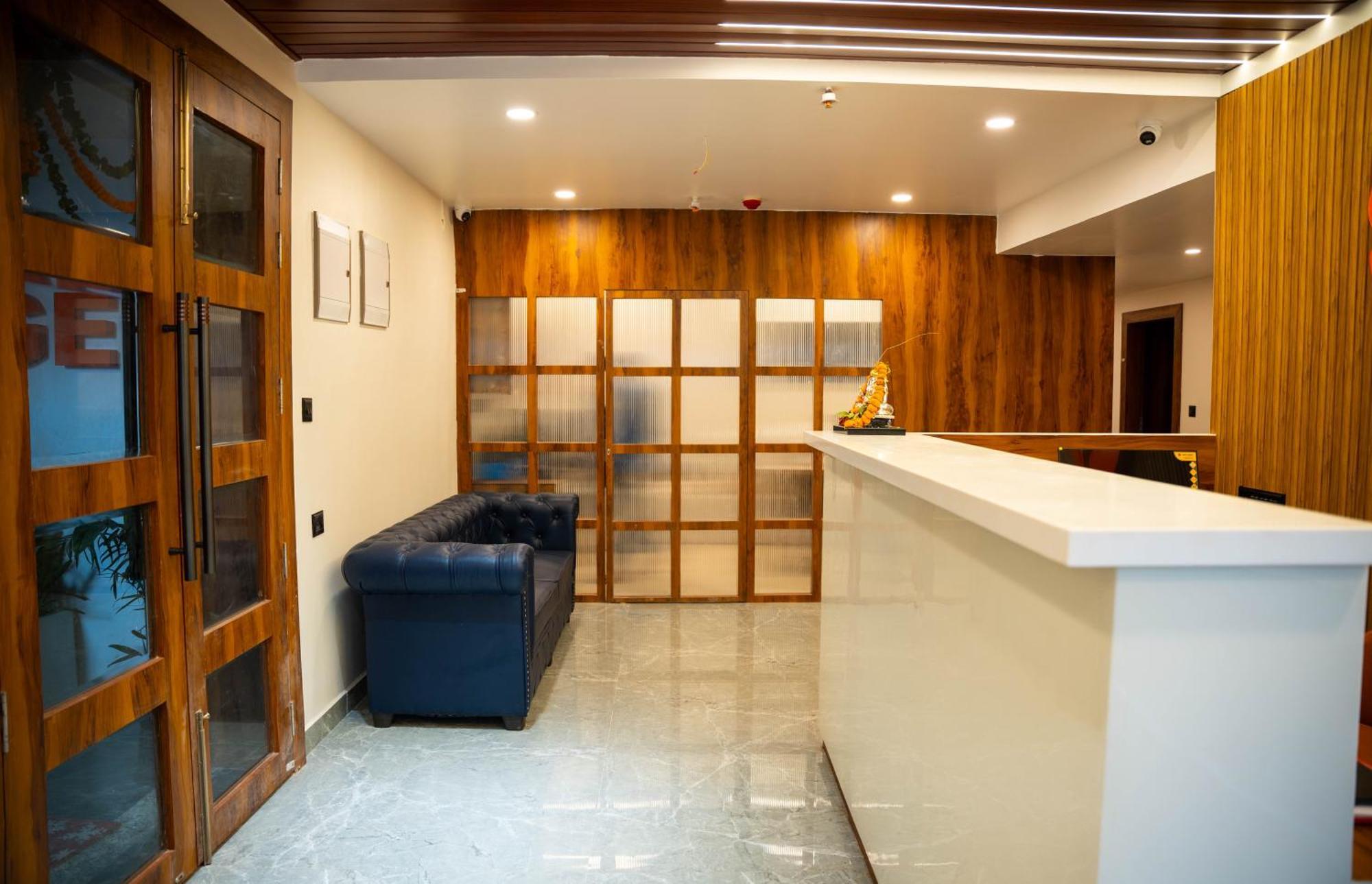 בובנשוואר Hotel Orange מראה חיצוני תמונה