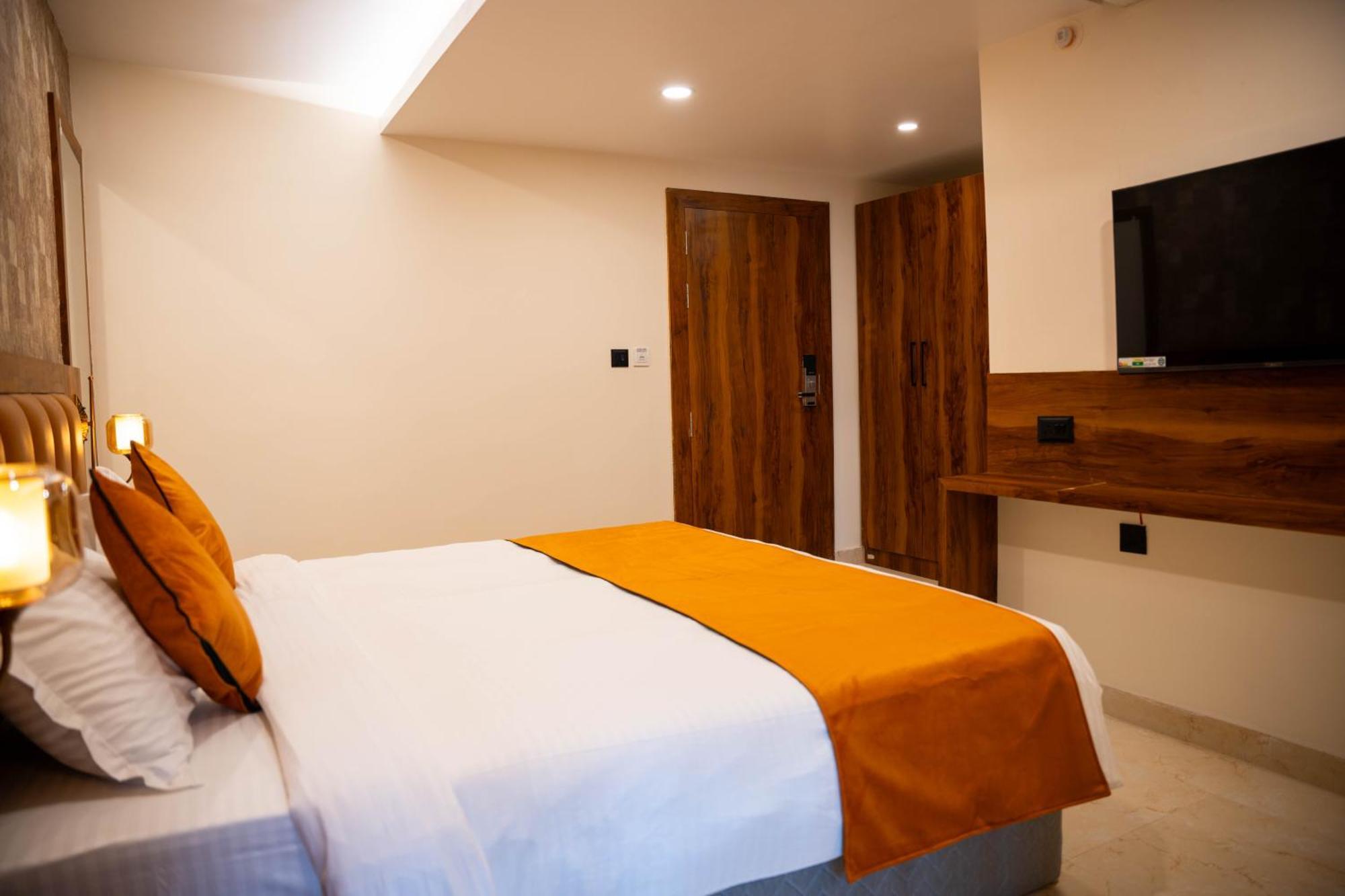 בובנשוואר Hotel Orange מראה חיצוני תמונה