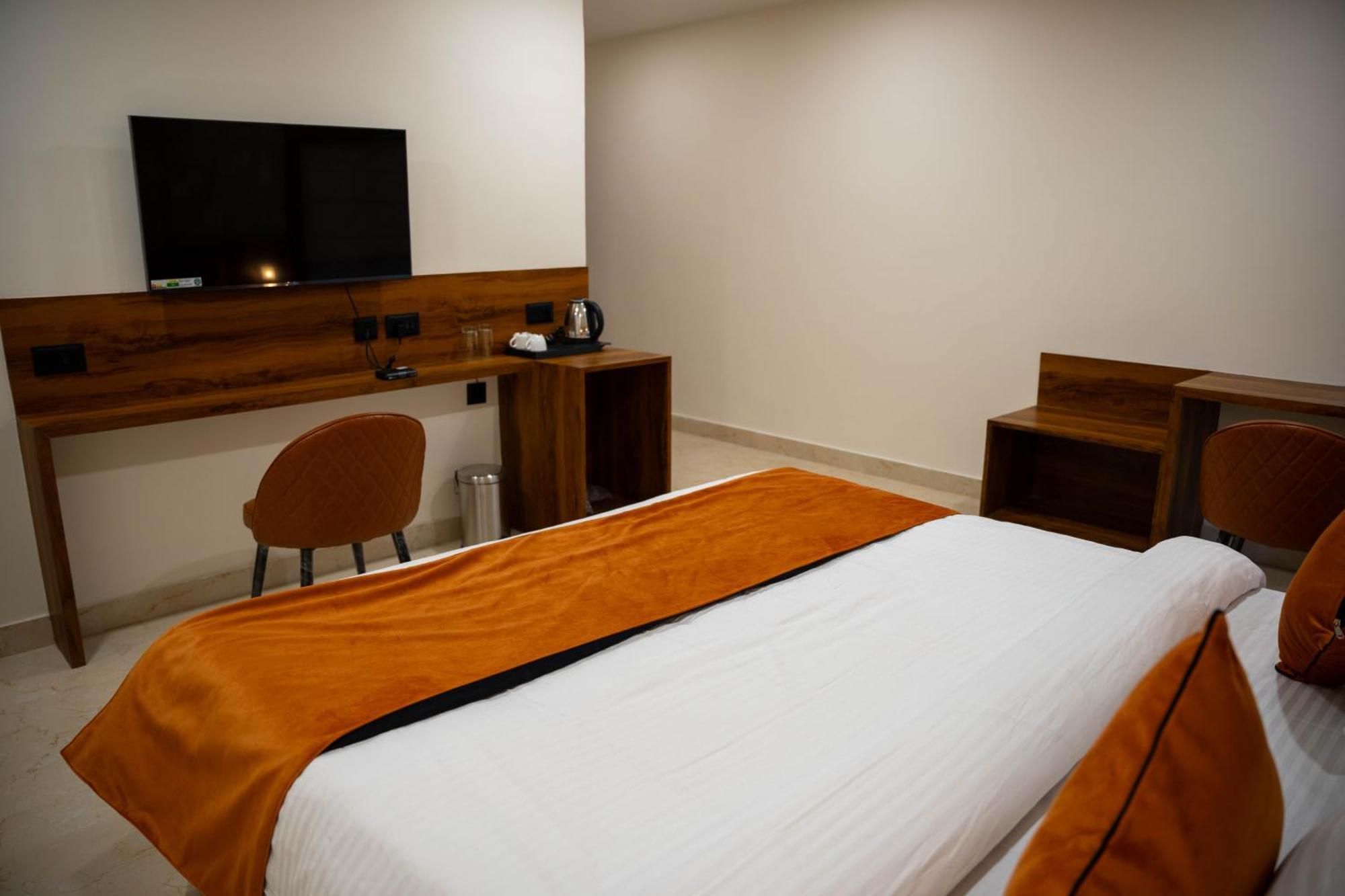 בובנשוואר Hotel Orange מראה חיצוני תמונה