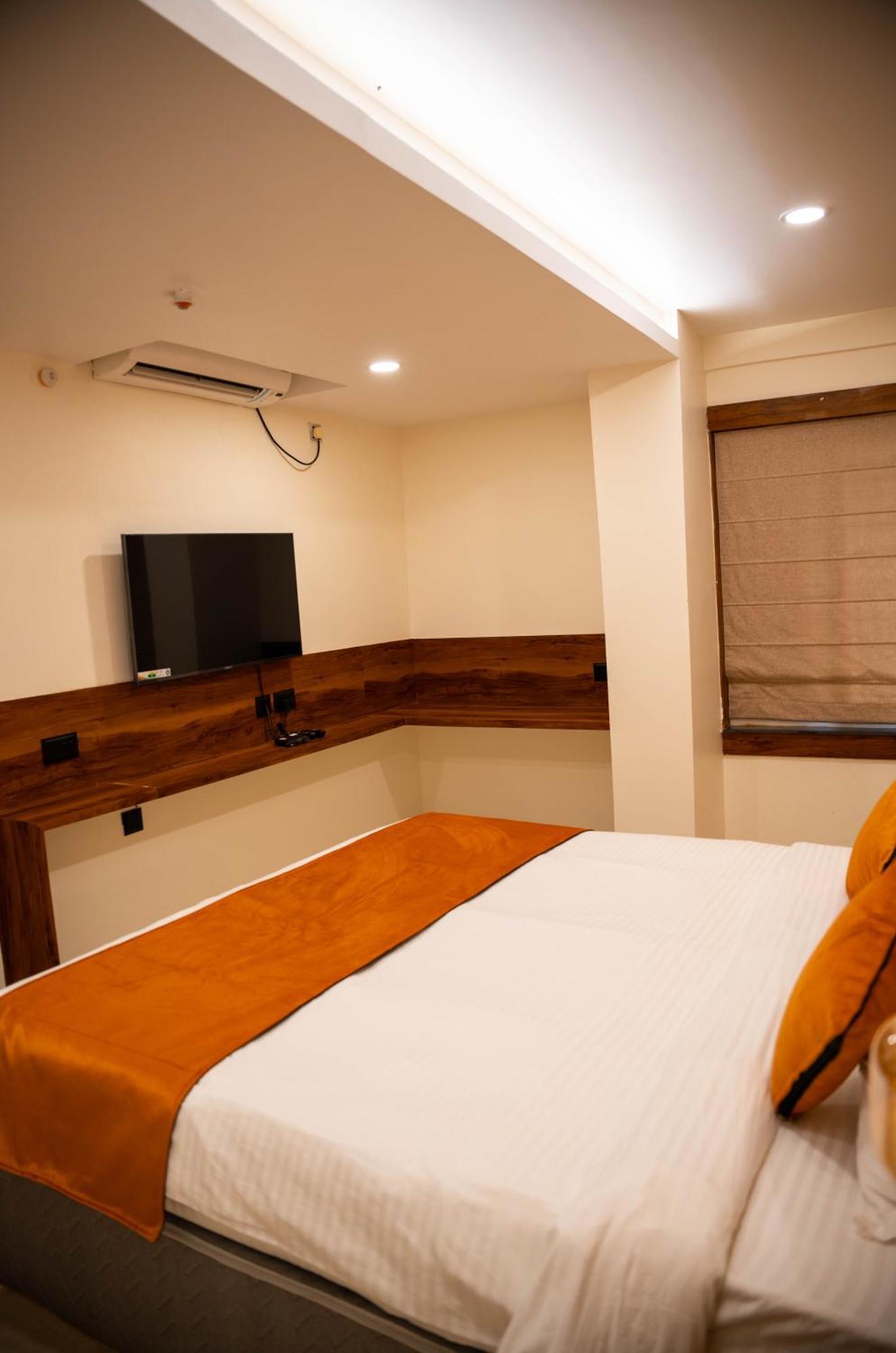 בובנשוואר Hotel Orange מראה חיצוני תמונה